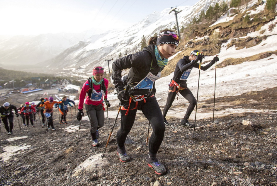 19 летняя девушка. в красноармейском районе озеро сугояк утонул. спортсменки из новокузнецка. софи лионне заложница. девочки из кузбасса.